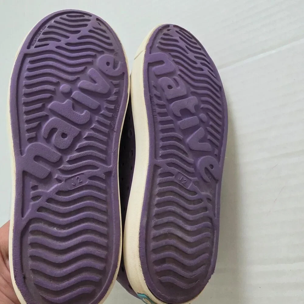Native Jefferson Slip On Kids Water Shoes Purple Size J2 Lightweight Comfortable